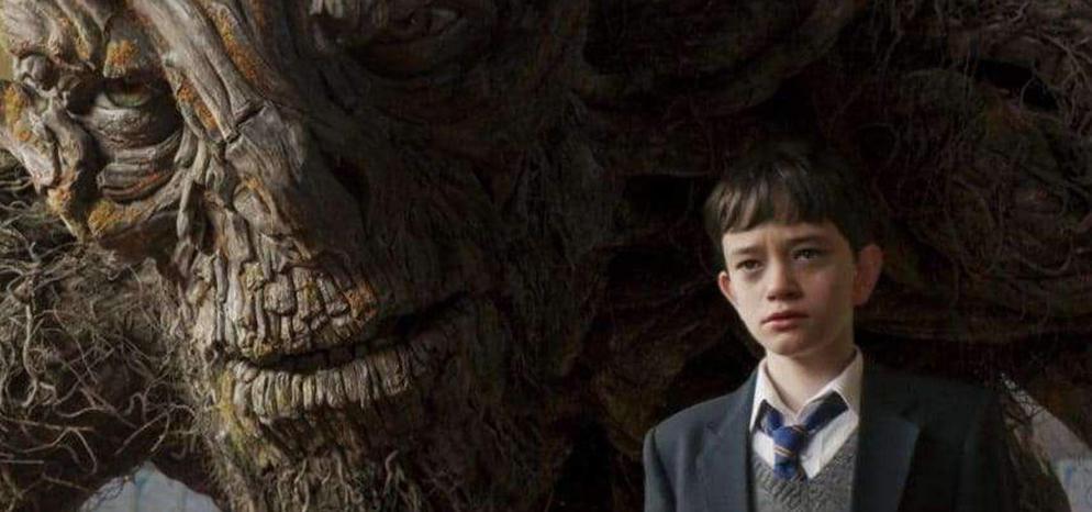 A Monster Calls (2016) Cover