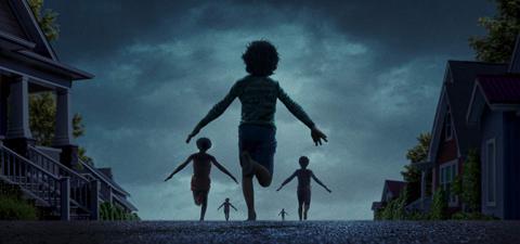Review: Weapons (2025) Horror: Weapons (2025)
